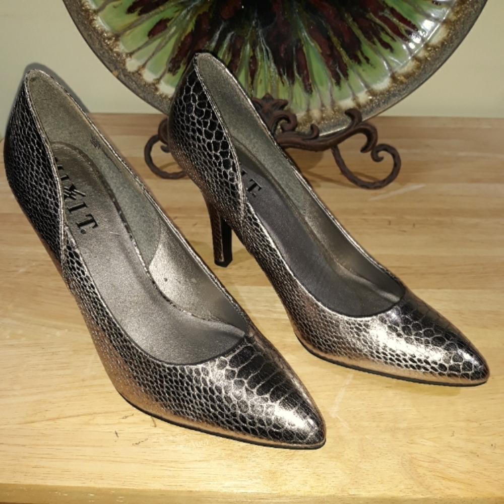 Silver Pump